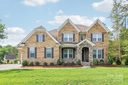 1004 Princesa Drive sold home in Matthews, SC