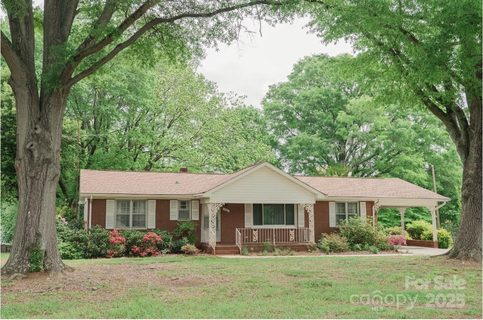 2412 Wedgewood Drive sold home in McCall Heights, Salisbury, NC