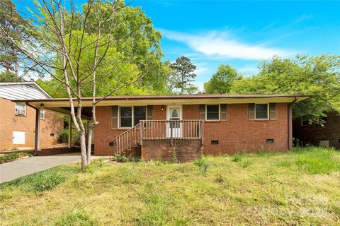 735 Wilbrown Circle sold home in Homestead Park, Charlotte, NC