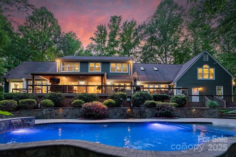 8400 Prince Valiant Drive sold home in Valhalla Farms, Waxhaw, NC