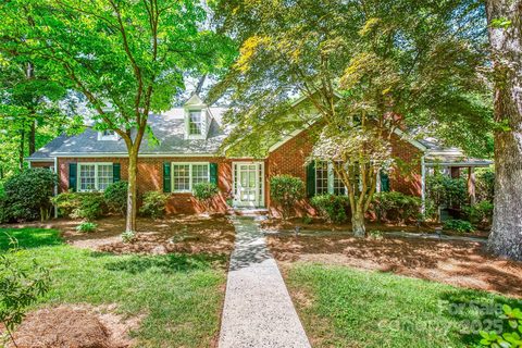 3275 Nottingham Road sold home in Sherwood Forest, Winston Salem, NC