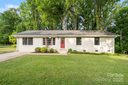 808 Sharon Drive sold home in Waxhaw, SC