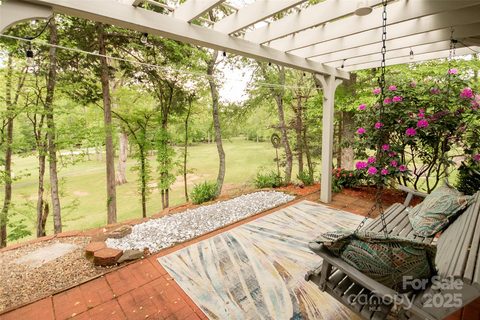 775b Oak Creek Road sold townhome in Mill Creek, Franklin, NC