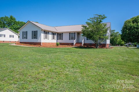 727 Skinner Road sold home in Homestead Acres, Shelby, NC