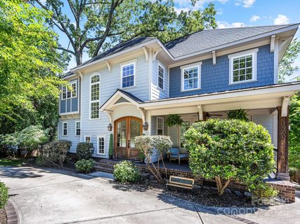 1900 Nassau Boulevard