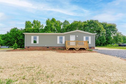 445 Davis Road sold home in Meadow Woods, Shelby, NC