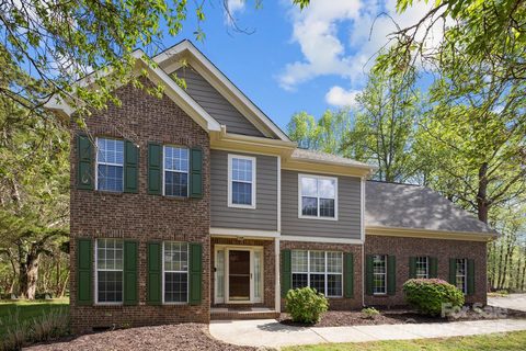 15324 Yarmouth Road sold home in Oxford Glen, Mint Hill, NC