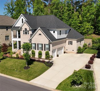 218 Turtleback Ridge sold home in The Falls at Weddington, Matthews, NC
