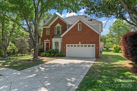 8211 Abbottsgate Lane