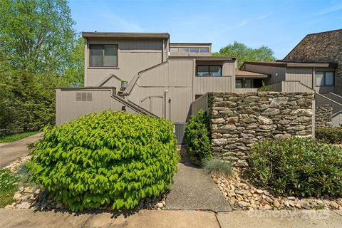 5 Lakemoor Lane sold condo in Lakemoor Village, Hendersonville, NC