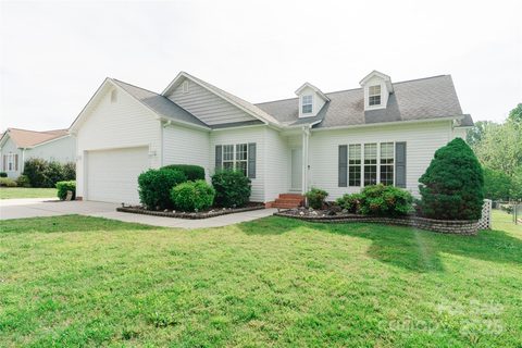 135 Meadow Lake Drive sold home in Goodman Lake Meadows, Salisbury, NC