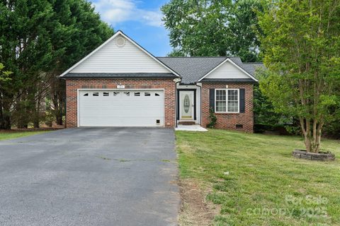 103 Pine Meadows Circle sold home in Pine Meadows, Hickory, NC