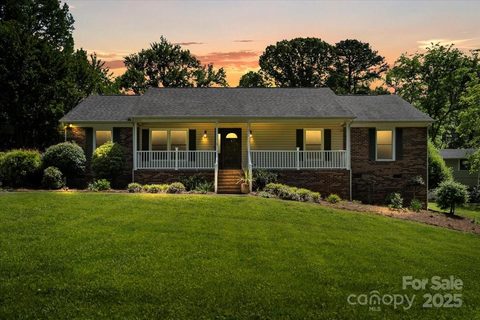 3712 Eaglebrook Drive sold home in Fairways, Gastonia, NC