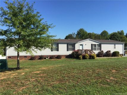 128 Robins Hill Lane