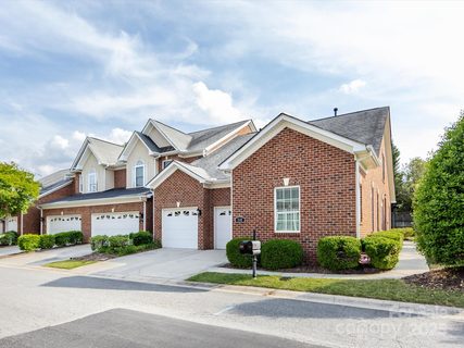 140 Villa Lake Drive sold townhome in Beacon Knoll Villas, Fort Mill, SC