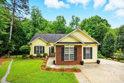 2745 Stockwood Drive