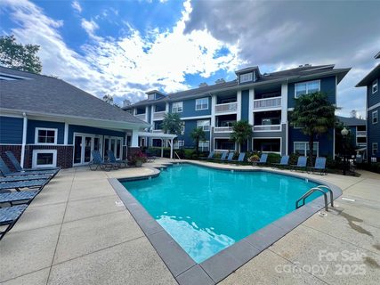2209 Sumner Green Avenue sold condo in Olmsted Park, Charlotte, NC