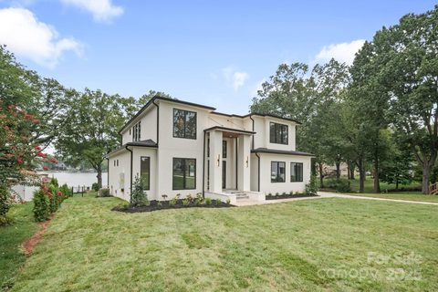 242 Shoreline Loop sold home in Imperial Point, Mooresville, NC