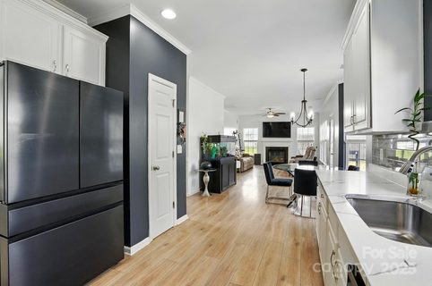 8833 Cavonnier Lane sold home in Walden Ridge, Charlotte, NC
