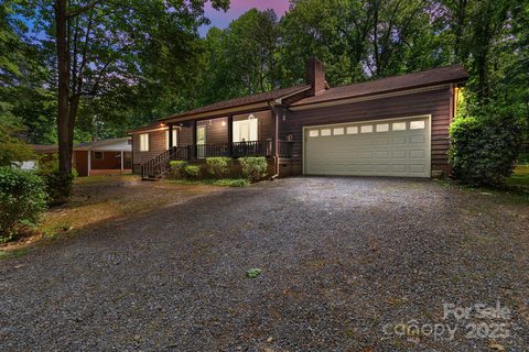 503 Overbrook Drive sold home in Woodcrest, Albemarle, NC