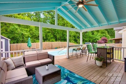 Previously sold for $415,000