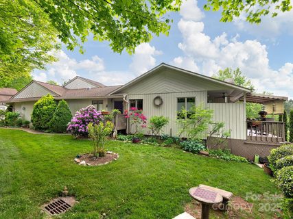 112 Deerlake Drive