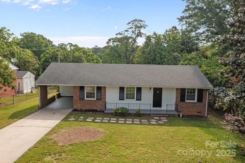322 S Vine Street sold home in Pinecrest, Gastonia, NC