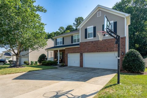 304 Augustus Lane sold home in Dutchmans Ridge, Mount Holly, NC
