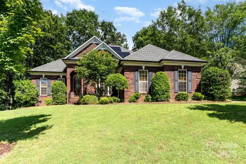 7587 Long Valley Drive sold home in Orchard Park, Harrisburg, NC