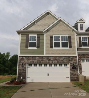 3207 Lilac Grove Drive