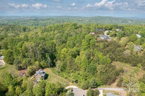 11 Spicebush Lane sold home in Spicewood Hills, Weaverville, NC