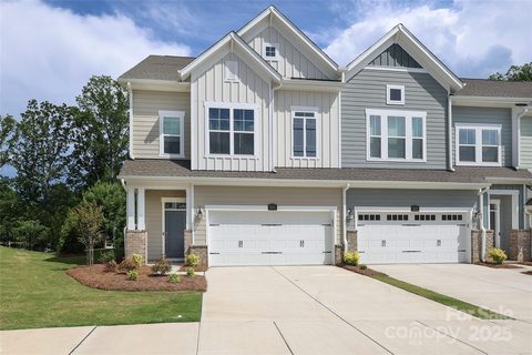 8221 Houser Street sold townhome in The Retreat At West Catawba, Cornelius, NC