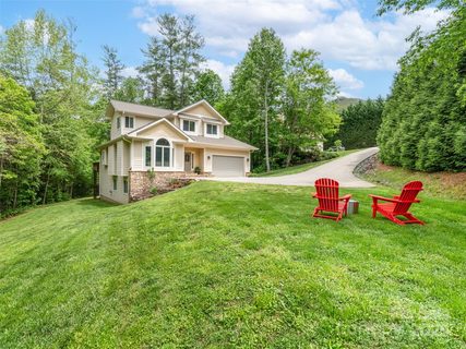 33 Village Pointe Lane sold home in Village Park, Asheville, NC