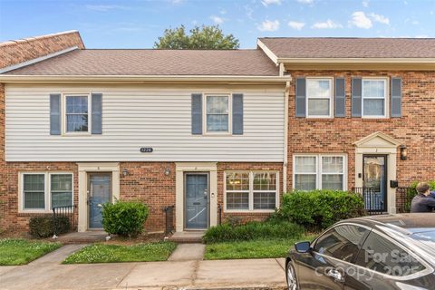 1228 Archdale Drive sold home in Carriage House, Charlotte, NC