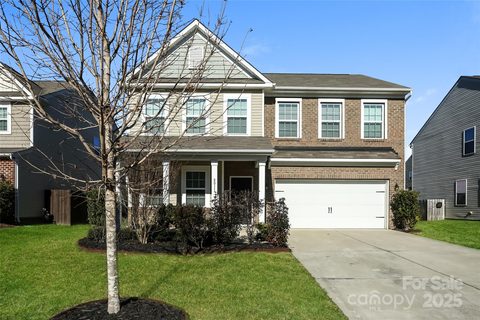 8011 Kelburn Lane