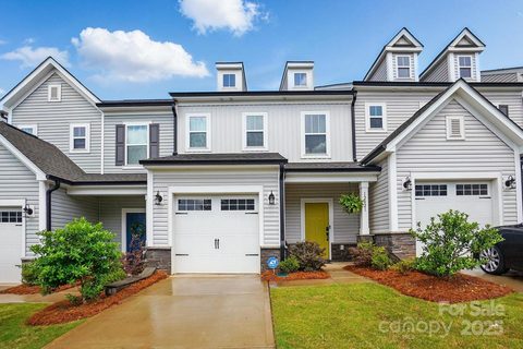 12021 Basking Drive sold townhome in The Landings At Catawba River, Charlotte, NC