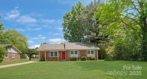 8206 Idlewild Road 22