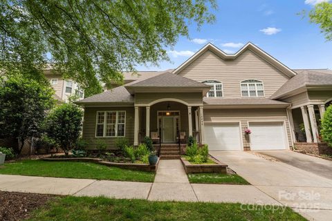 18846 Cloverstone Circle sold home in Edinburgh Square, Cornelius, NC
