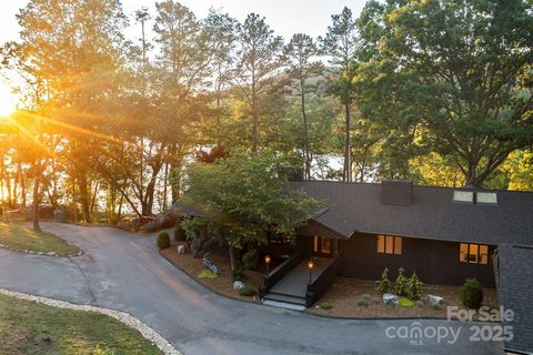 181 Lakeshore Drive sold home in Lakeview Estates, Asheville, NC