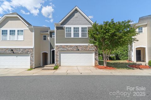 7341 Adare Mews Road sold home in Adare Townhomes, Charlotte, NC