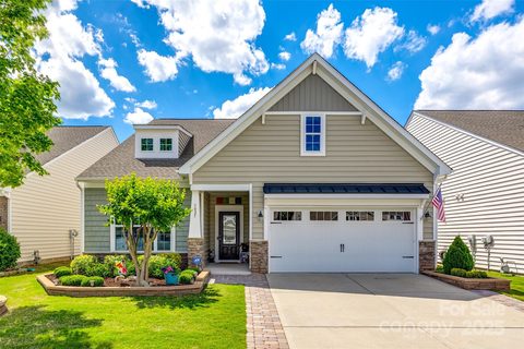 5025 Kinross Lane