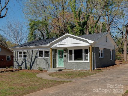 1147 Norland Road