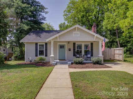 1324 E 35th Street sold home in Davis Park, Charlotte, NC