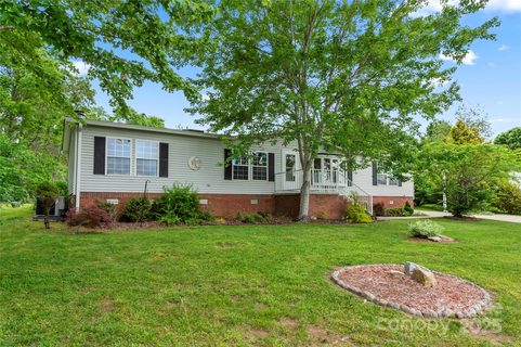 1 N Howard Lane sold home in White Oak Village, Hendersonville, NC