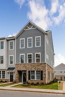330 Armour Street sold townhome in Davidson Walk, Davidson, NC