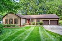14027 Springwater Drive sold home in Matthews, SC