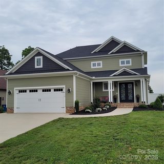 5118 Regents Park Drive sold home in Abernethy Park, Hickory, NC