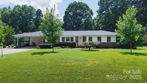 6003 Woodbridge Road sold home in Lake Forest, Charlotte, NC