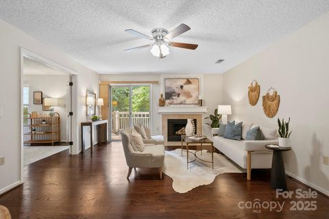 5011 Sharon Road sold home in Chalcombe Court, Charlotte, NC