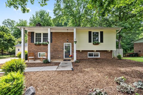 206 Pelham Lane